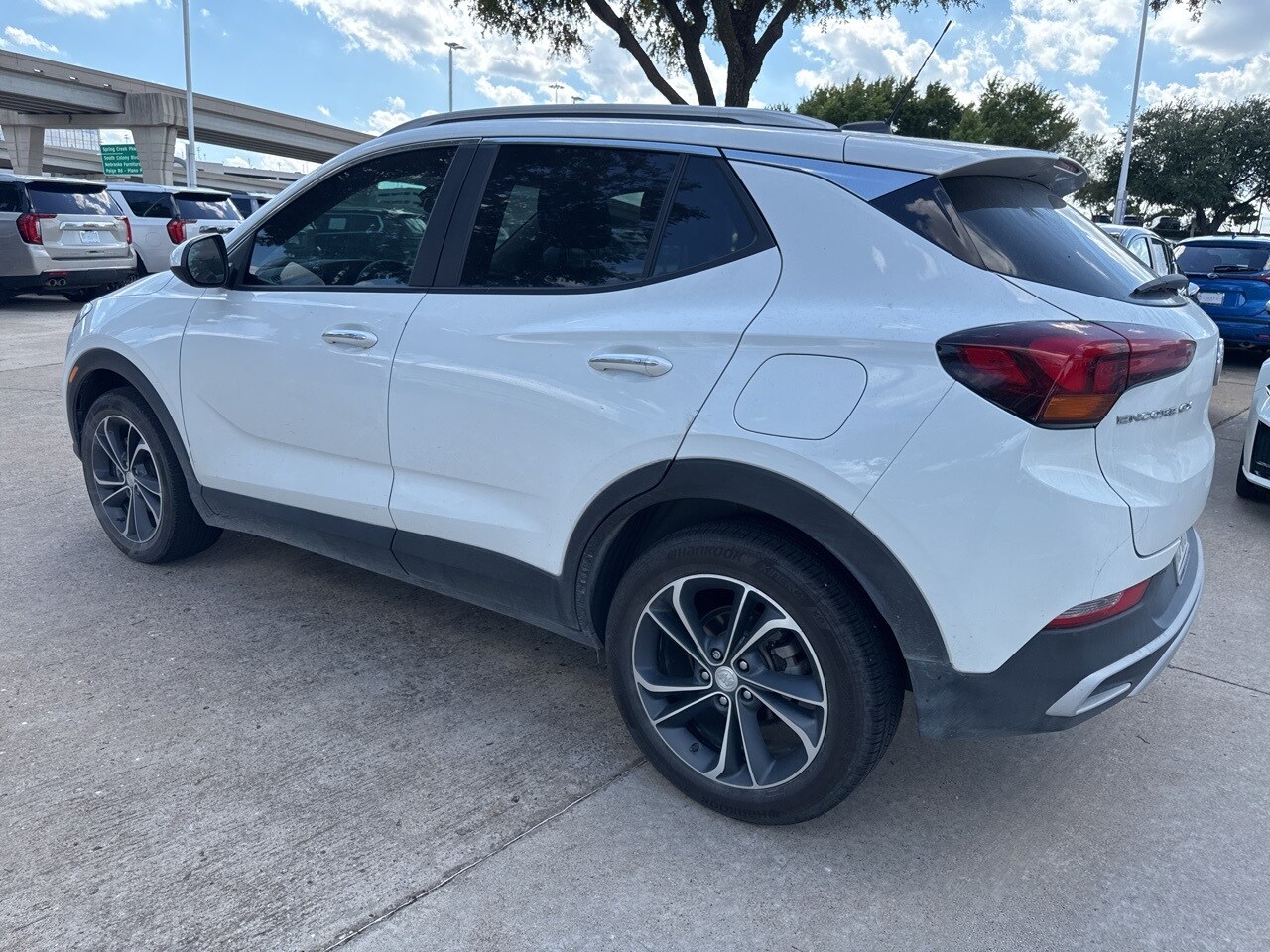 2022 Buick Encore Select photo 4