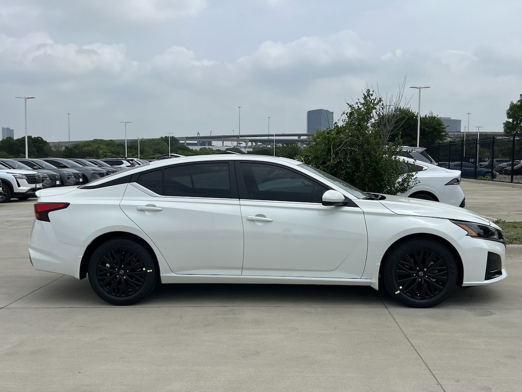 New 2026 Nissan Altima SV Sedan