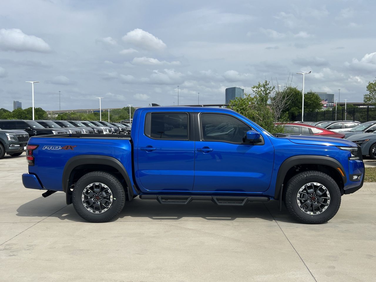 View vehicle photo 3