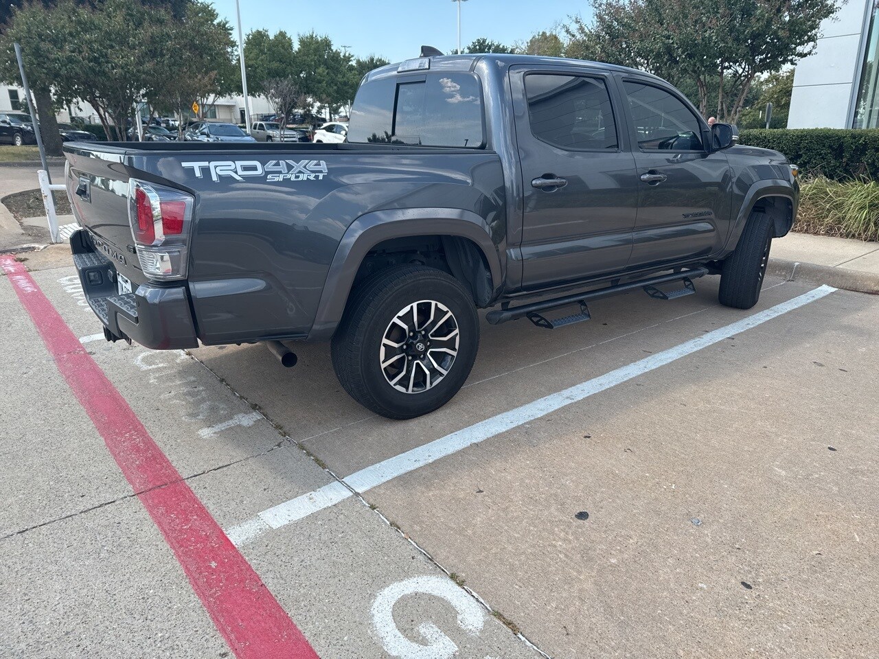 2021 Toyota Tacoma TRD Sport photo 4