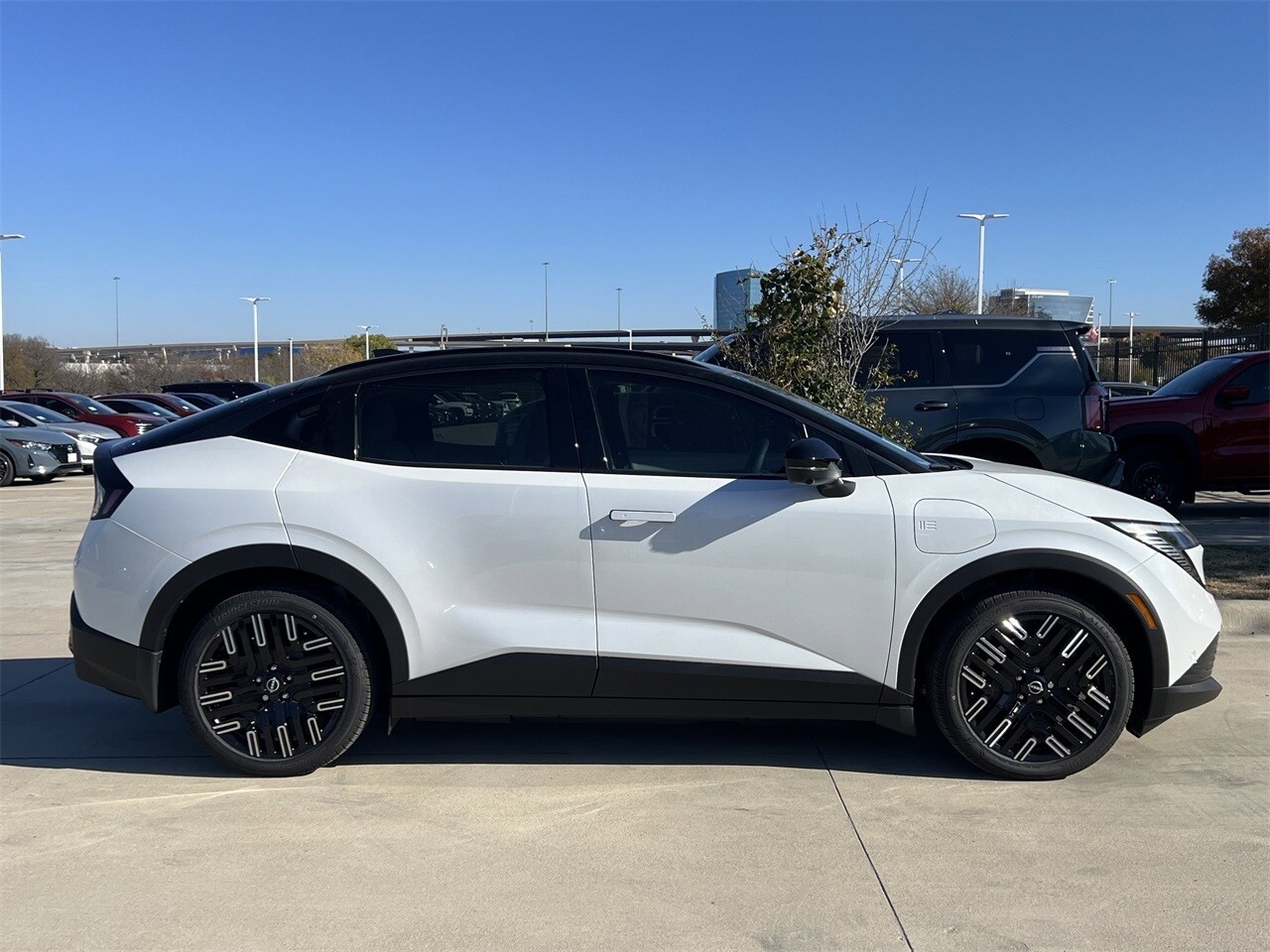 2026 Nissan Leaf photo 3