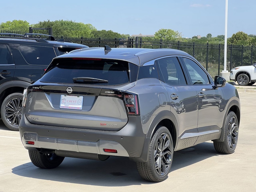 New 2026 Nissan Kicks SR SUV