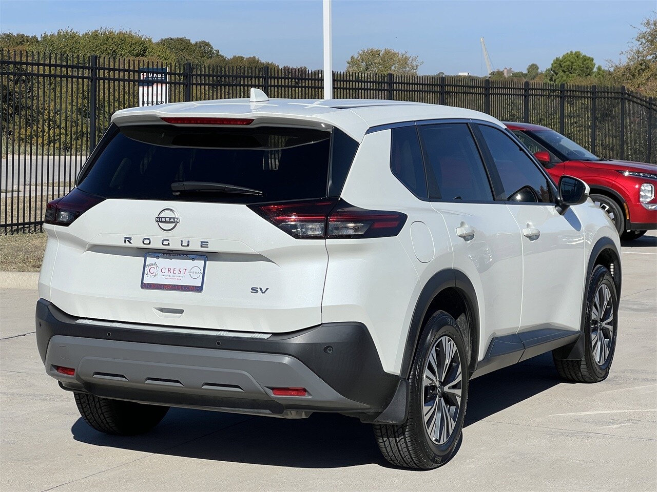 2023 Nissan Rogue SV photo 2