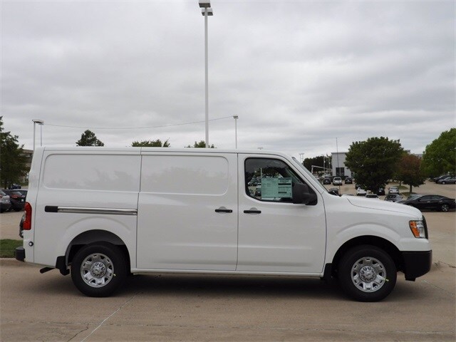 nissan nv1500 high roof