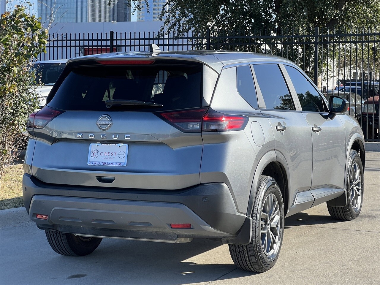 2023 Nissan Rogue S photo 2