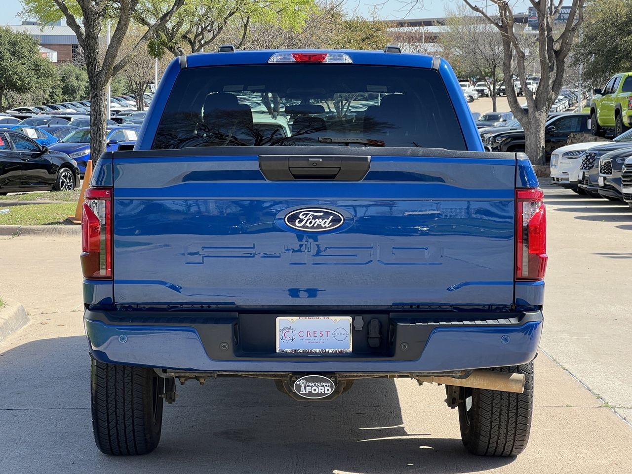 View vehicle photo 5