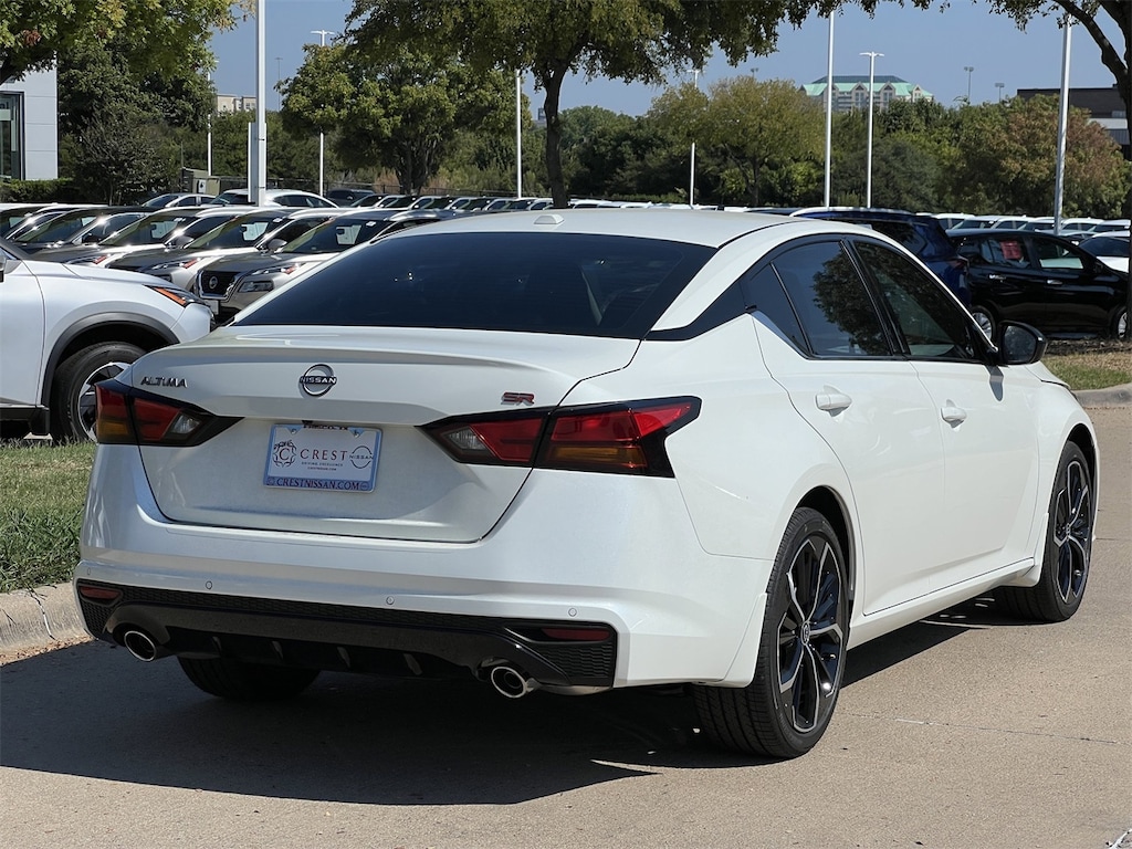 New 2025 Nissan Altima SR Sedan
