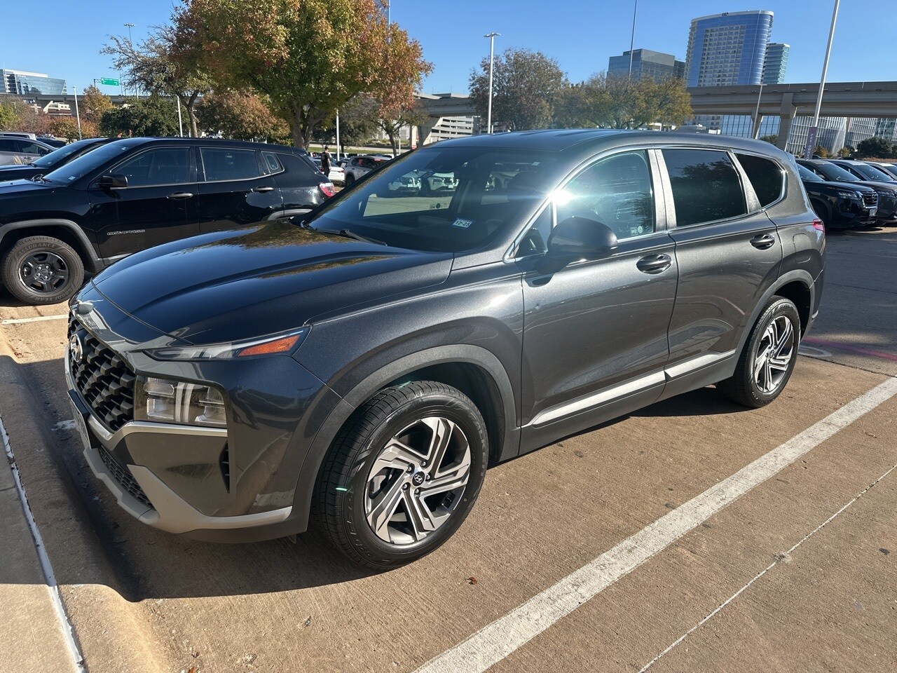 2021 Hyundai Santa Fe SE photo 2