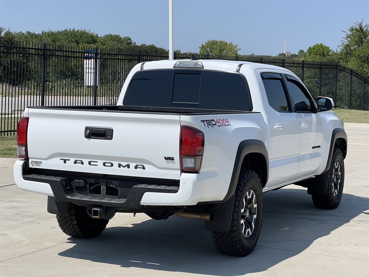 2019 Toyota Tacoma TRD Off-Road photo 4