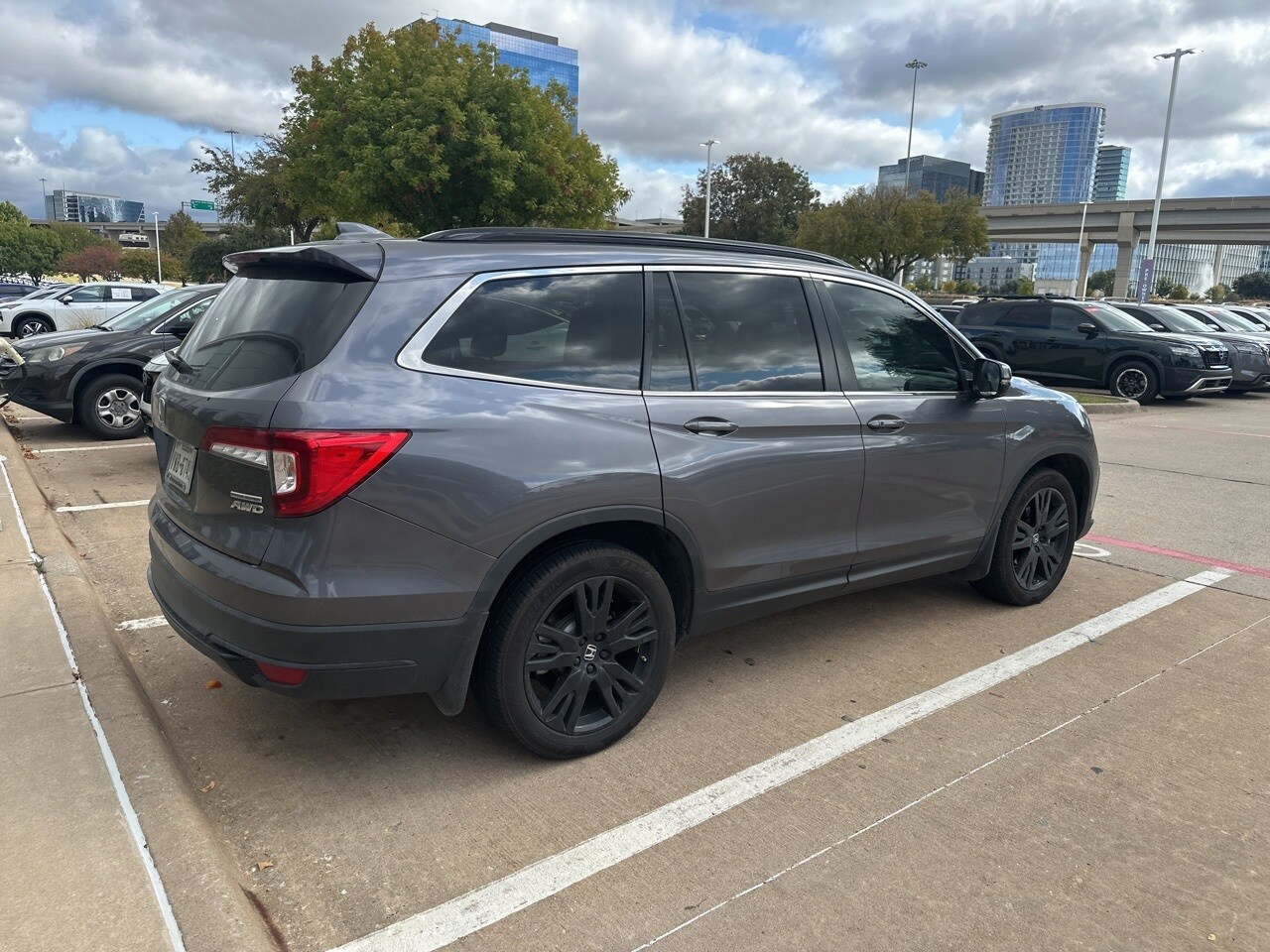 2022 Honda Pilot Special Edition photo 4