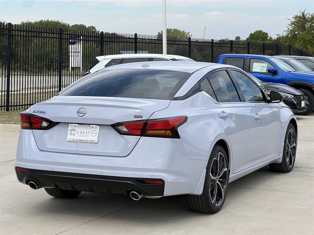 New 2025 Nissan Altima SR Sedan
