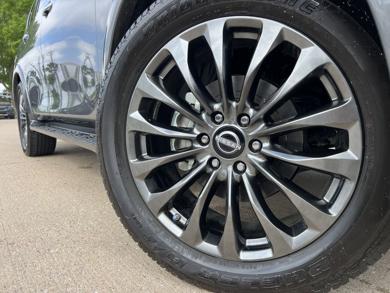 View vehicle photo 7