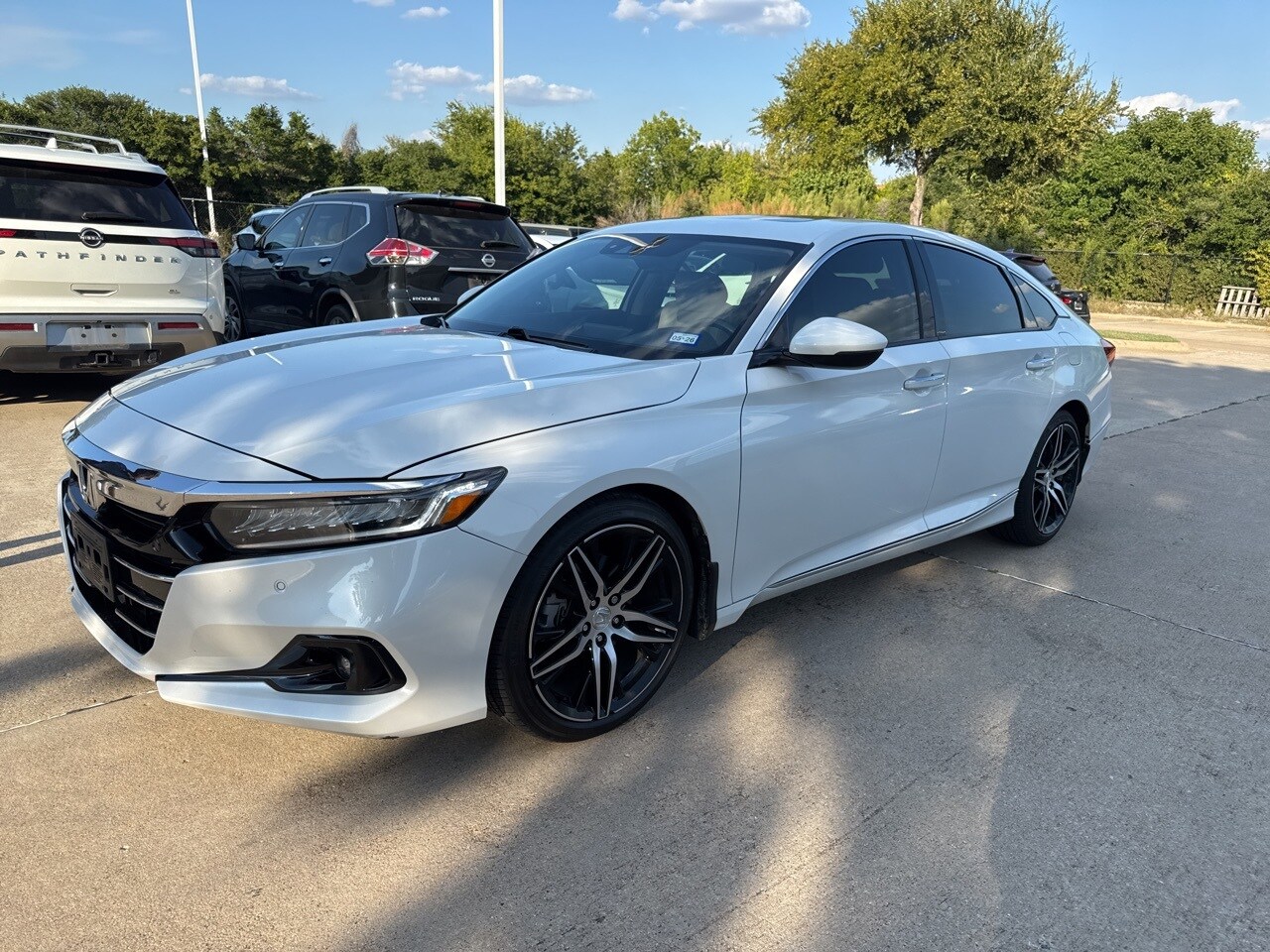 2021 Honda Accord Touring 2.0T photo 2
