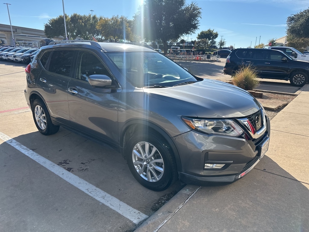 Used 2017 Nissan Rogue SV SUV