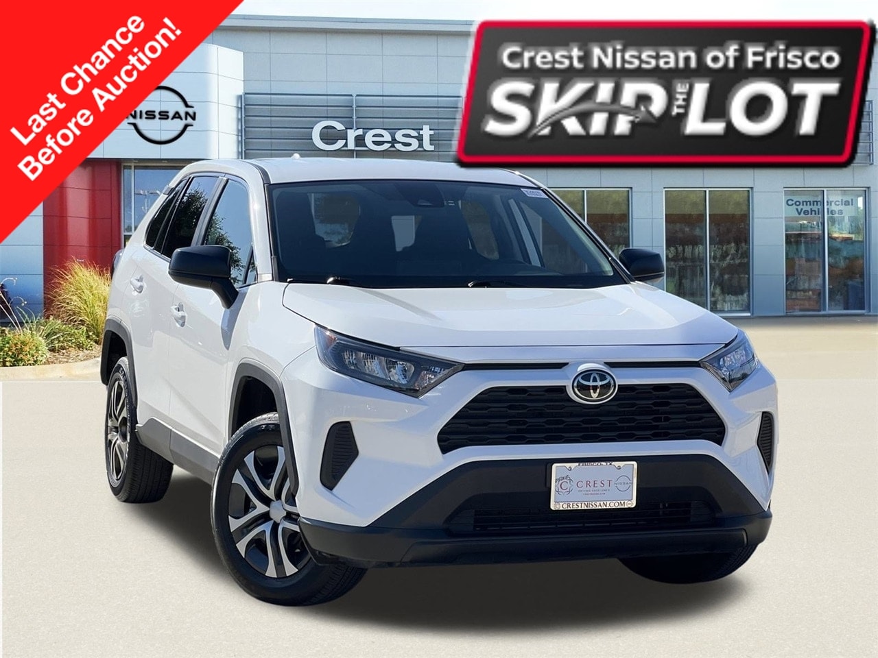 2022 Toyota RAV4 LE's photo