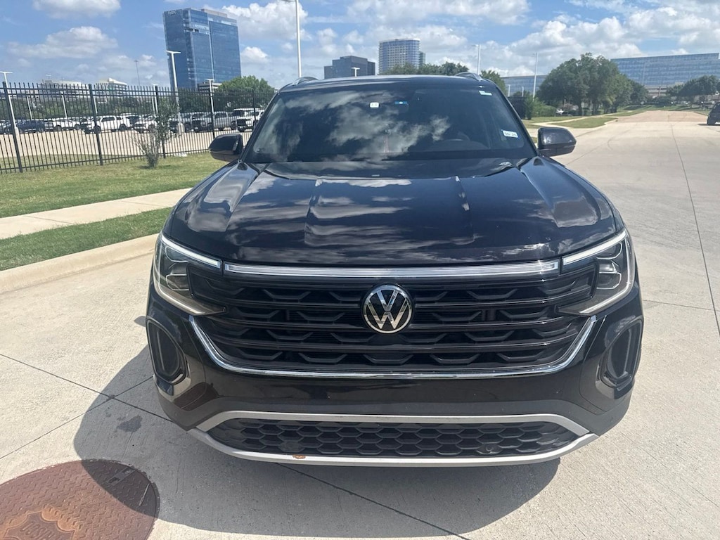 Used 2024 Volkswagen Atlas Cross Sport 2.0T SE w/Technology SUV