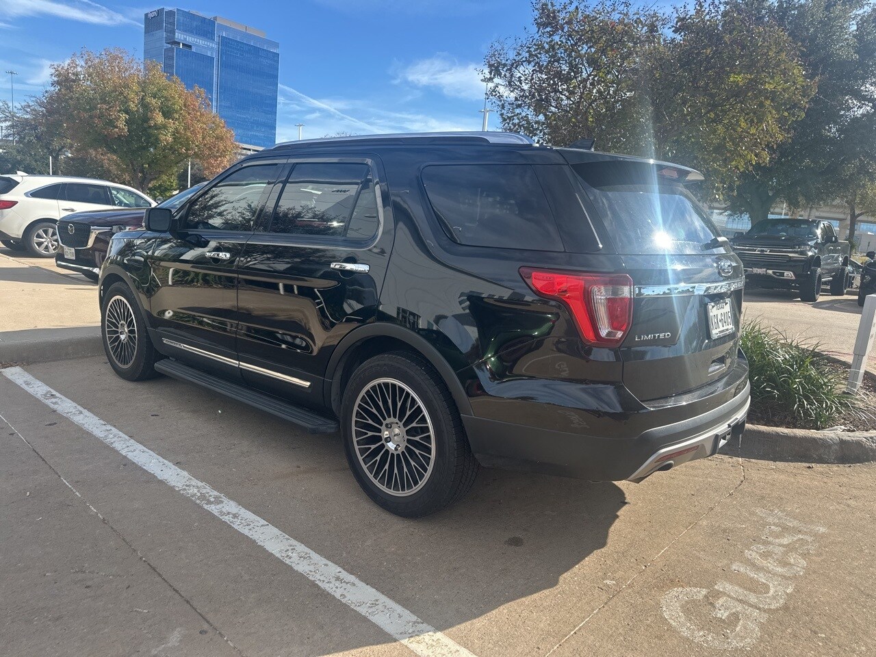2017 Ford Explorer Limited photo 3
