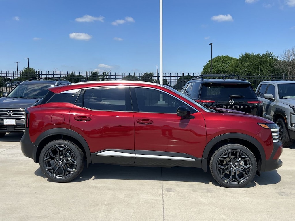 New 2026 Nissan Kicks SR SUV
