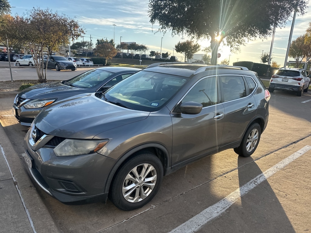 Used 2016 Nissan Rogue SV SUV