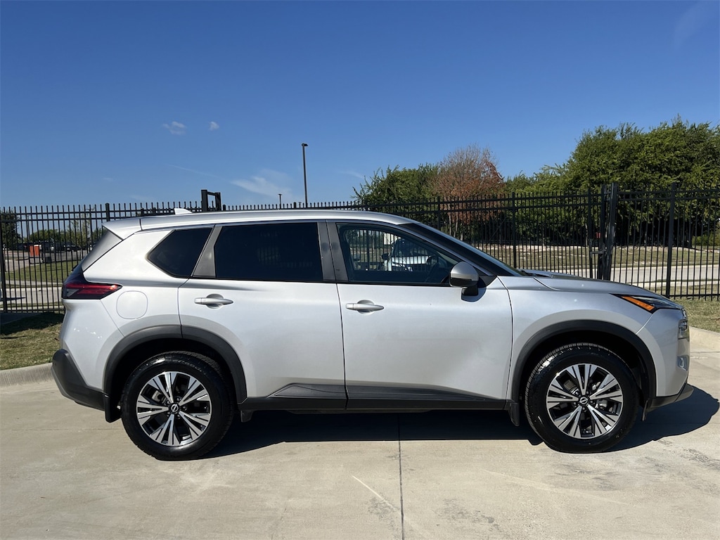 Used 2022 Nissan Rogue SV SUV