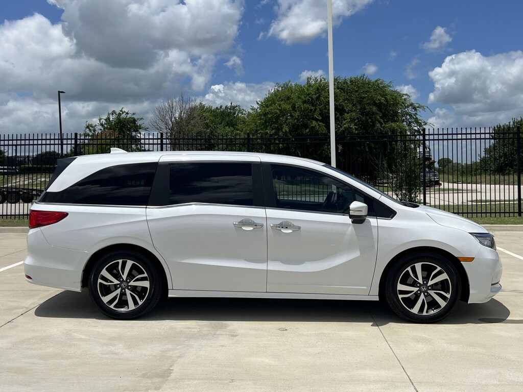 Used 2023 Honda Odyssey Touring Van