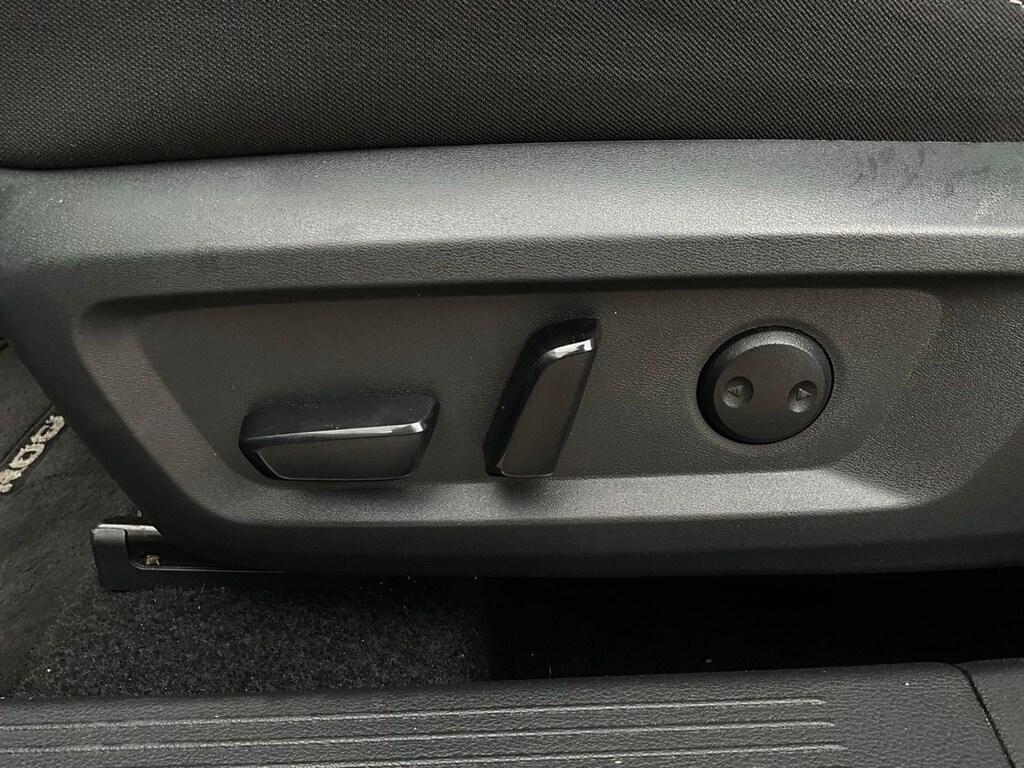 Certified 2025 Nissan Rogue SV SUV