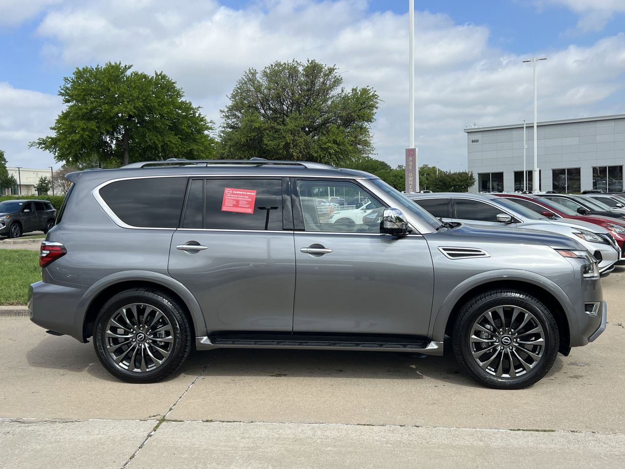 View vehicle photo 3