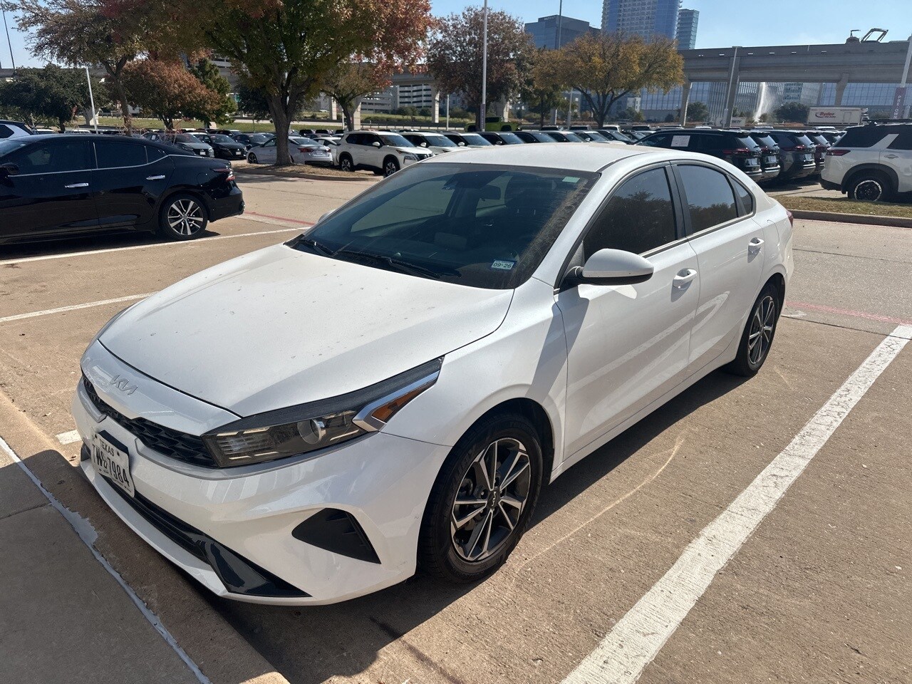 2023 Kia Forte LXS photo 2
