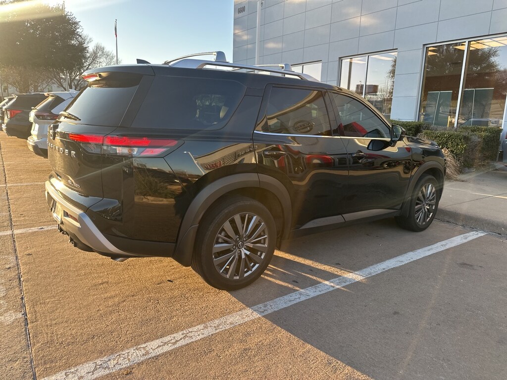 Certified 2025 Nissan Pathfinder SL SUV