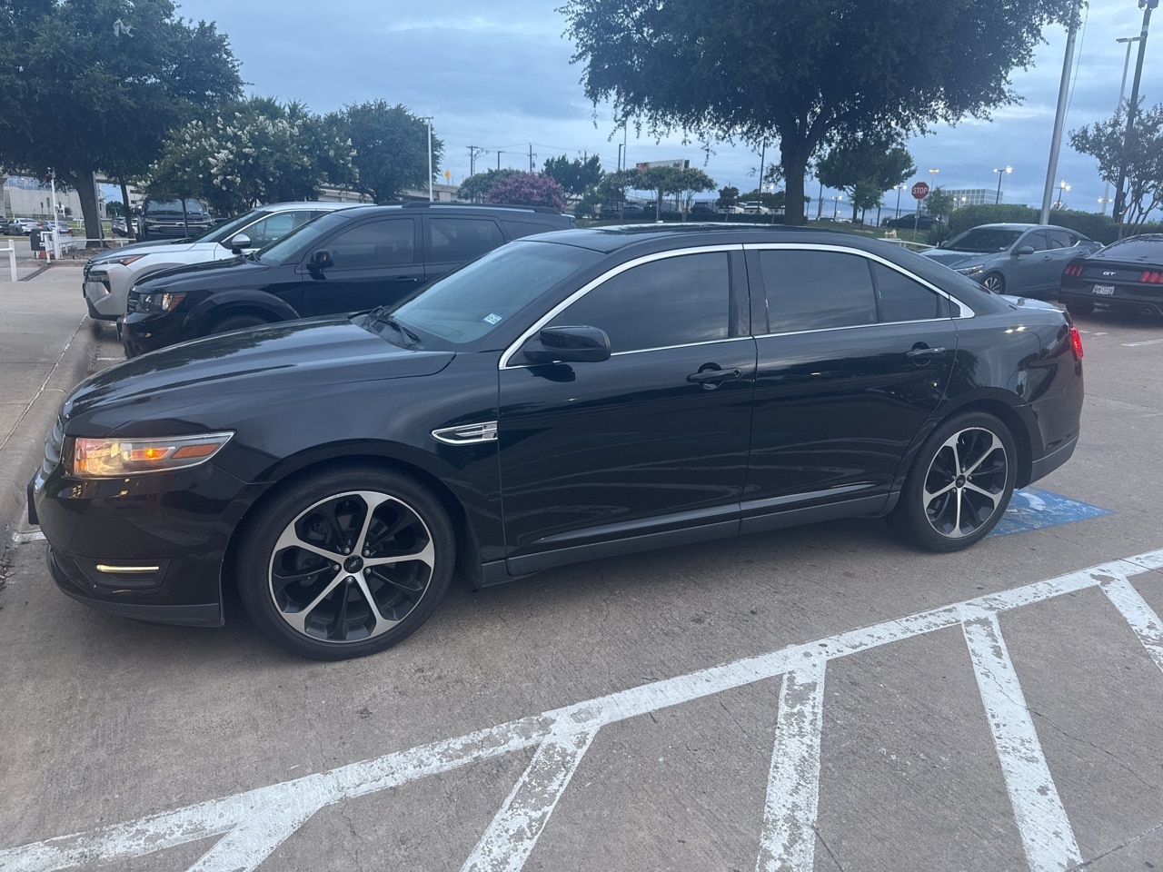 Used 2014 Ford Taurus SEL with VIN 1FAHP2H84EG152730 for sale in Frisco, TX