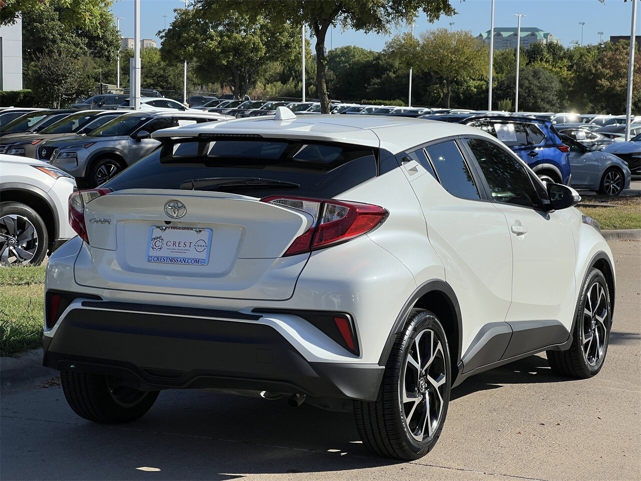 2019 Toyota C-HR XLE Limited photo 4