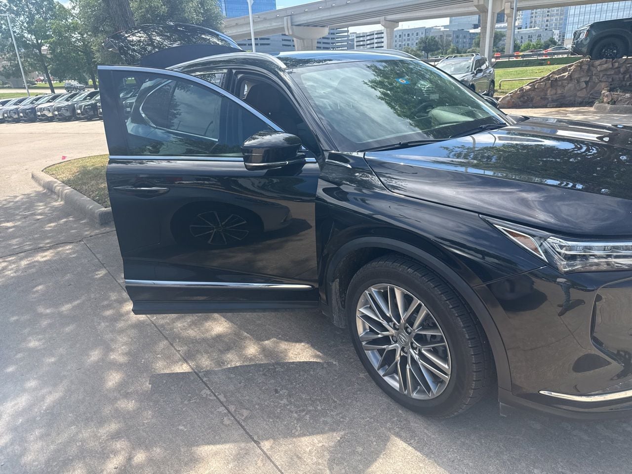 2022 Acura MDX SH-AWD w/Advance Package's photo