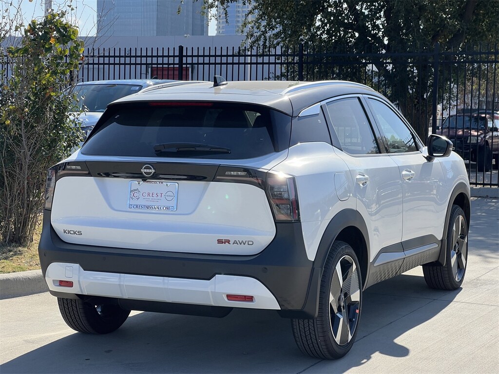 New 2026 Nissan Kicks SR SUV