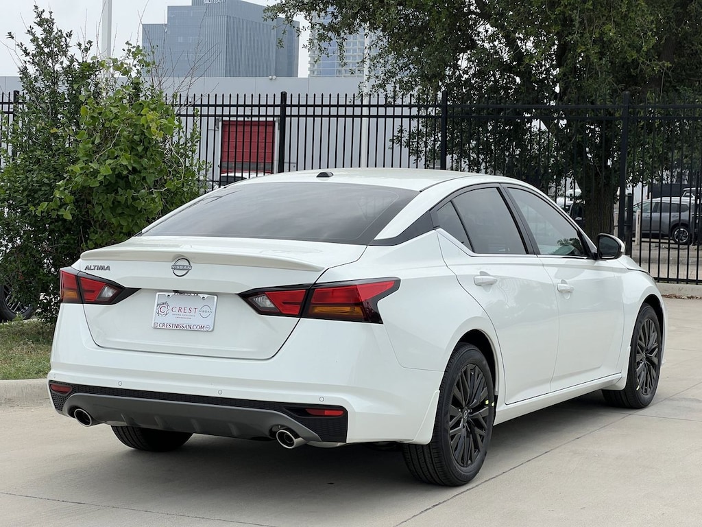 New 2026 Nissan Altima SV Sedan