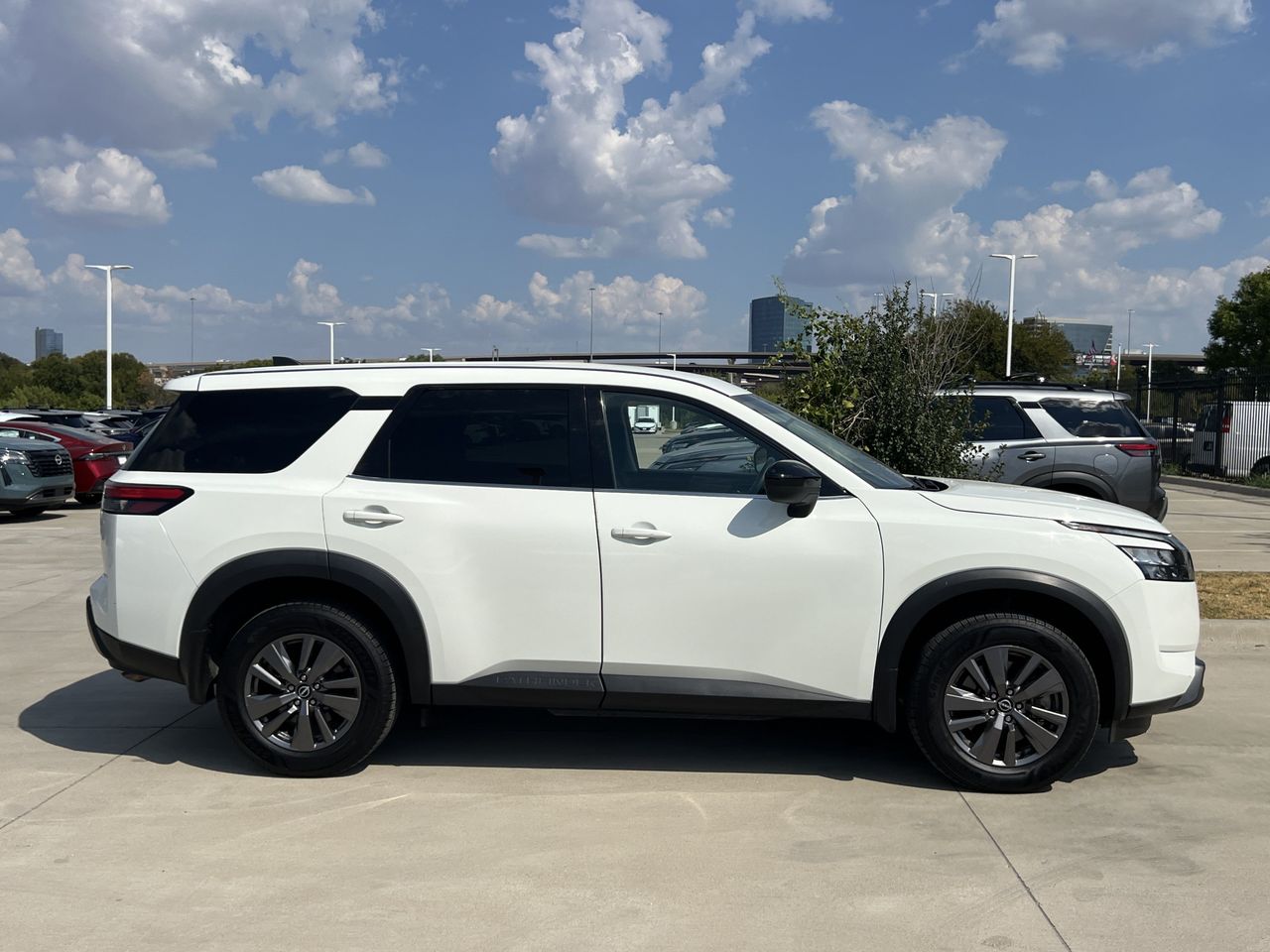 2023 Nissan Pathfinder 4