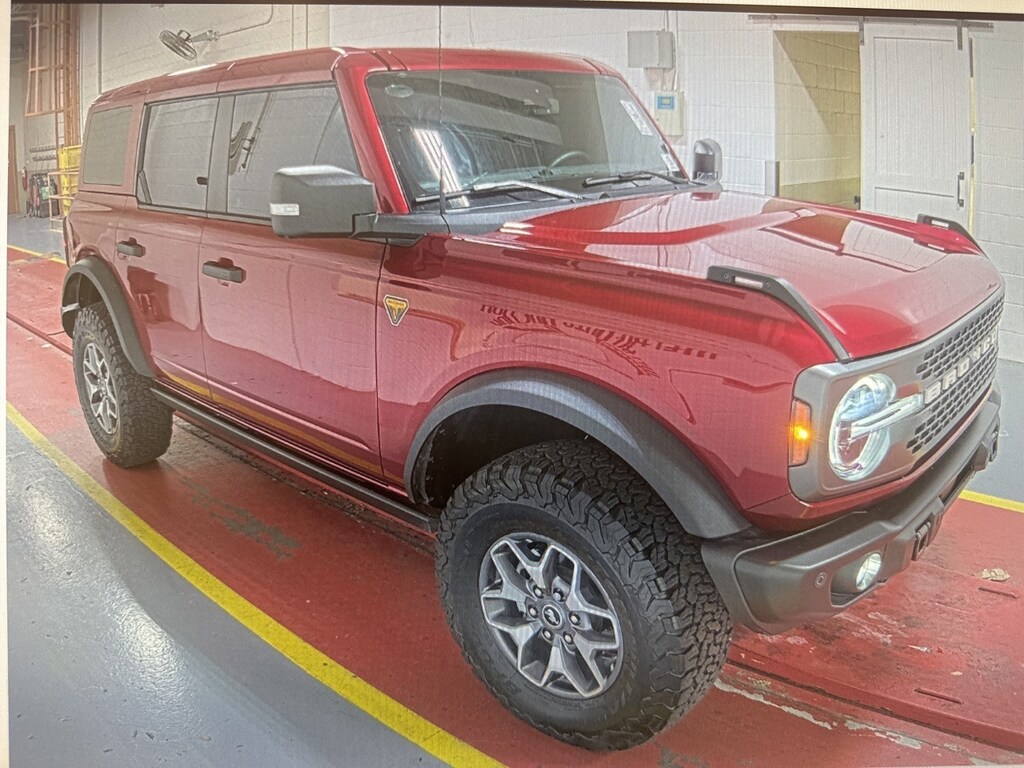 Used 2025 Ford Bronco Badlands SUV