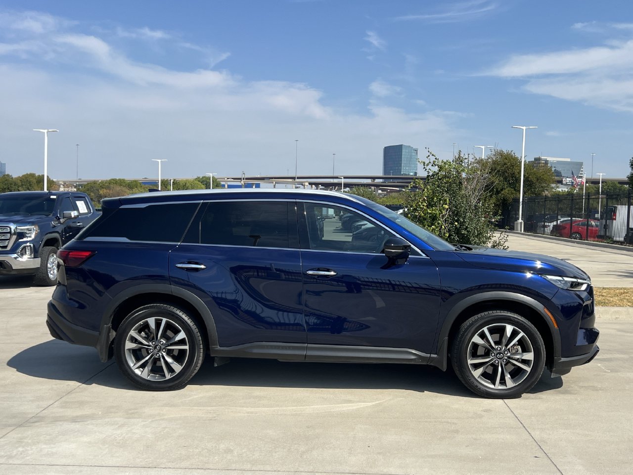 2023 INFINITI QX60 4