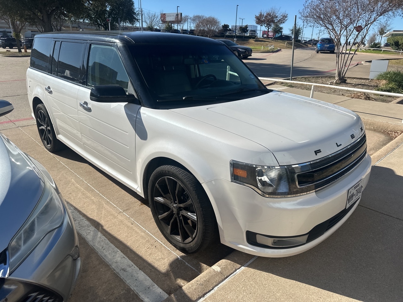 2017 Ford Flex SEL's photo