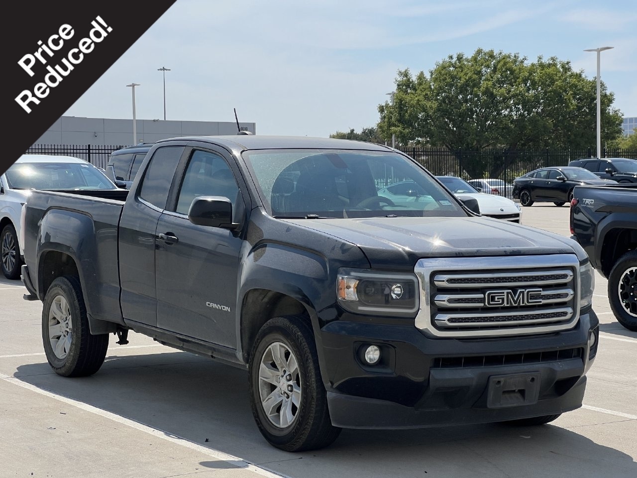 Onyx Black 2016 GMC Canyon Pickup Truck 4X2 6-Speed Automatic