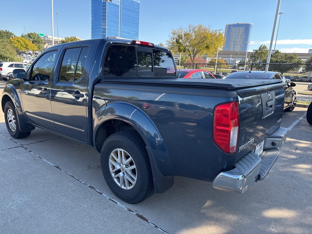2015 Nissan Frontier SV photo 4