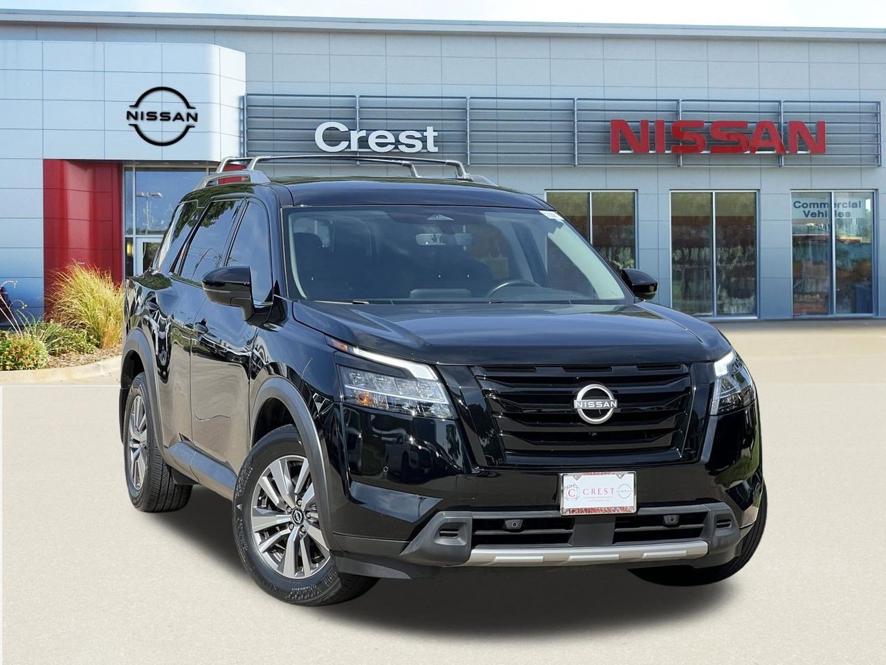 2023 Nissan Pathfinder SL 2WD's photo