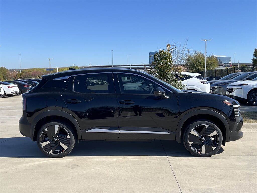 New 2026 Nissan Kicks SR SUV