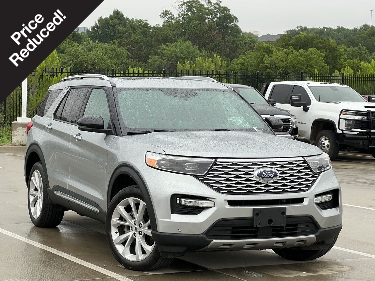 2023 Ford Explorer Platinum 4WD's photo