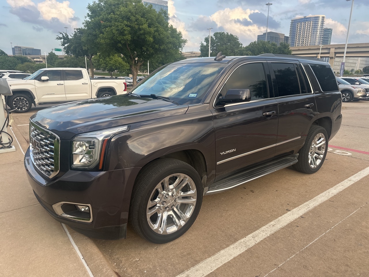 Used 2018 GMC Yukon SLT with VIN 1GKS1BKC0JR212097 for sale in Frisco, TX