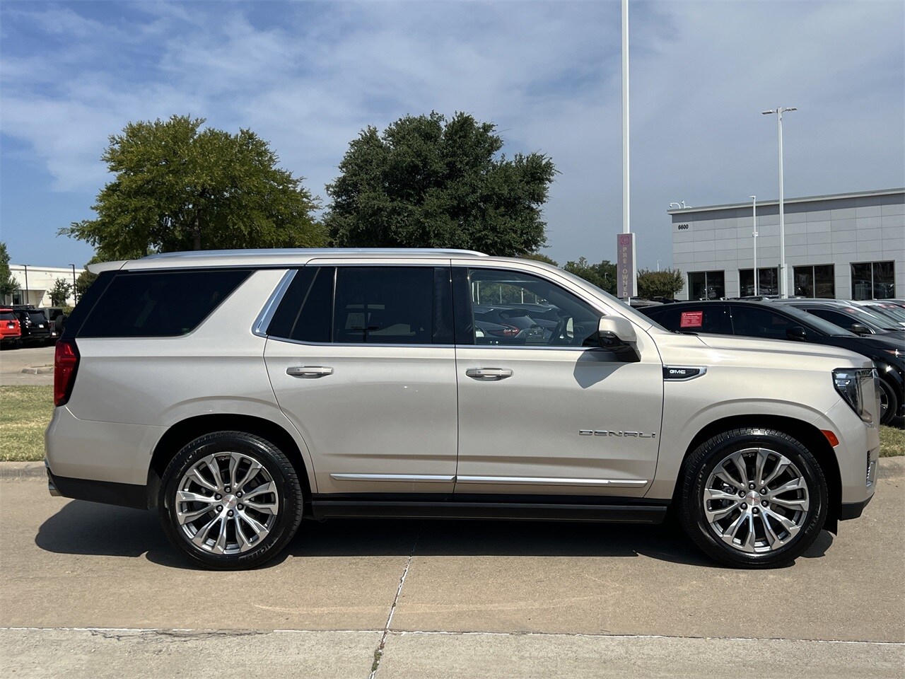 2022 Gmc Yukon Denali photo 3