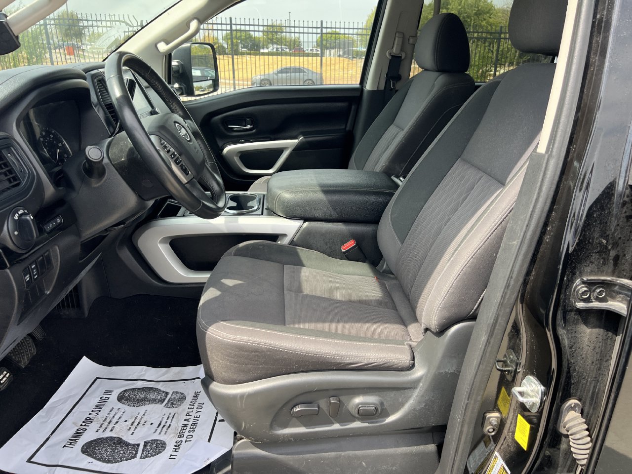 2024 Nissan Titan 5