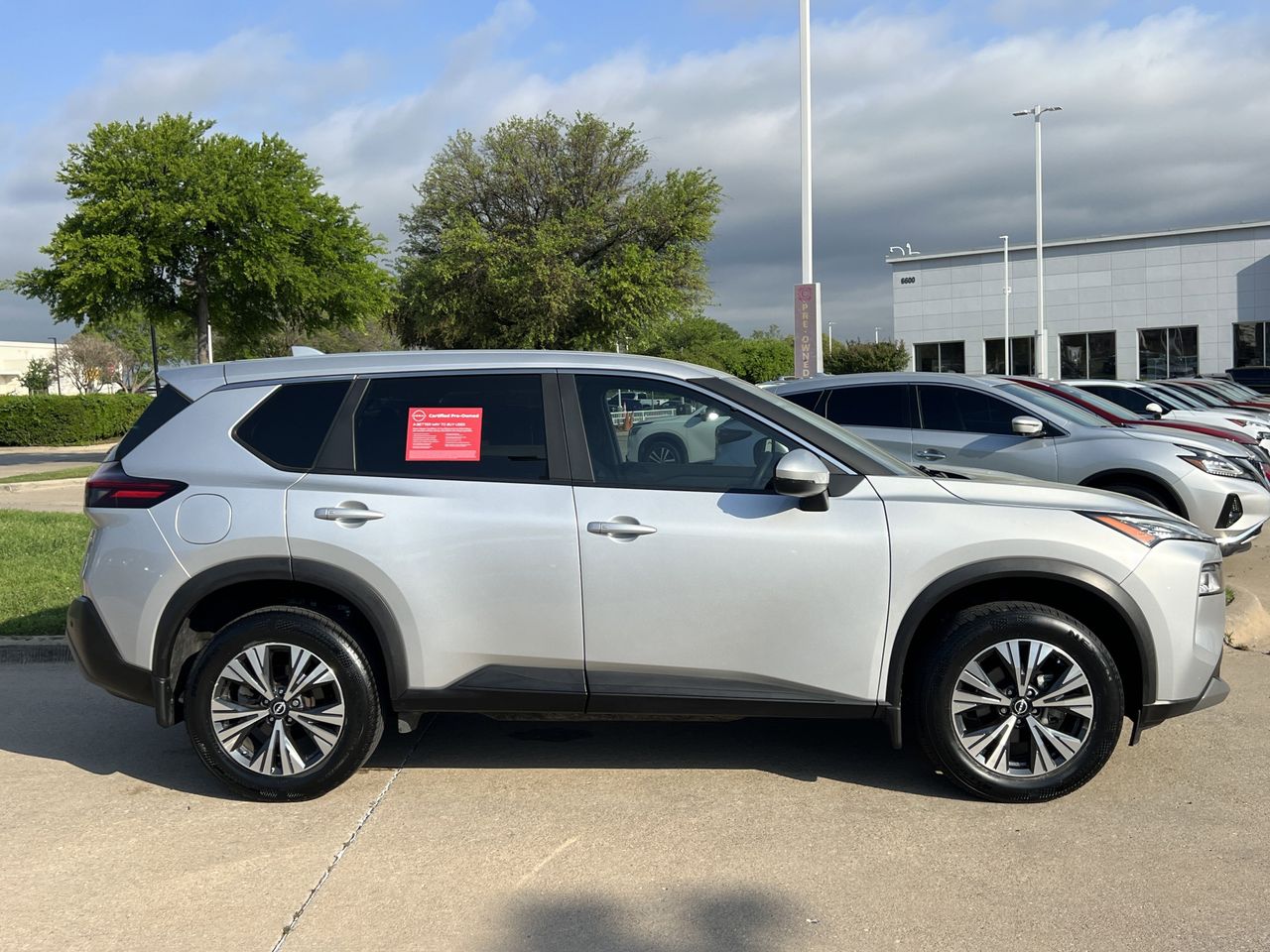 View vehicle photo 3