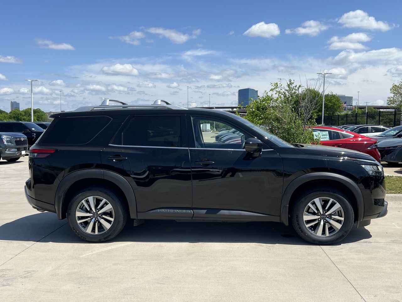 View vehicle photo 3