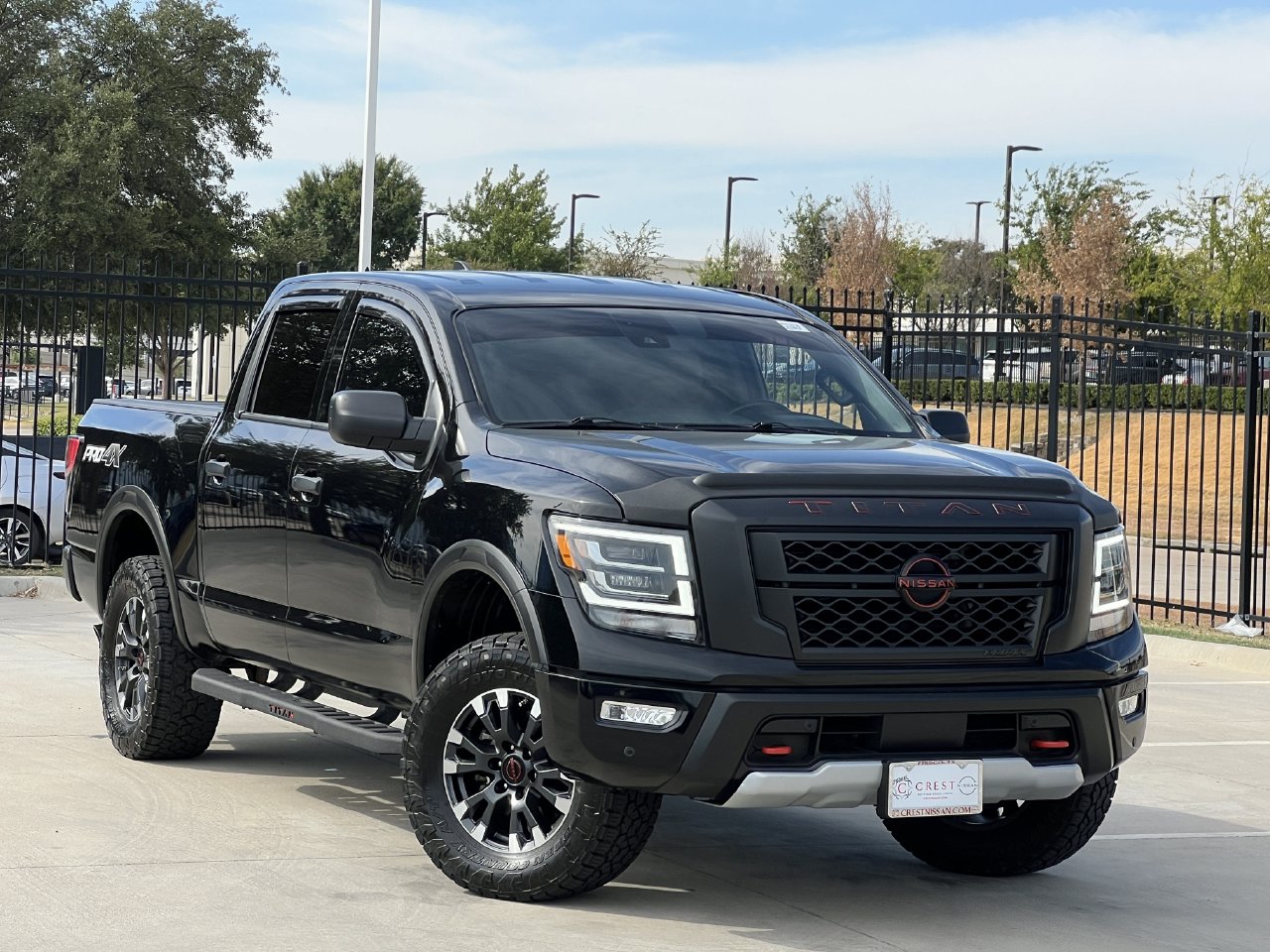 2023 Nissan Titan 3