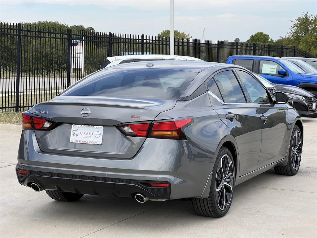 New 2025 Nissan Altima SR Sedan